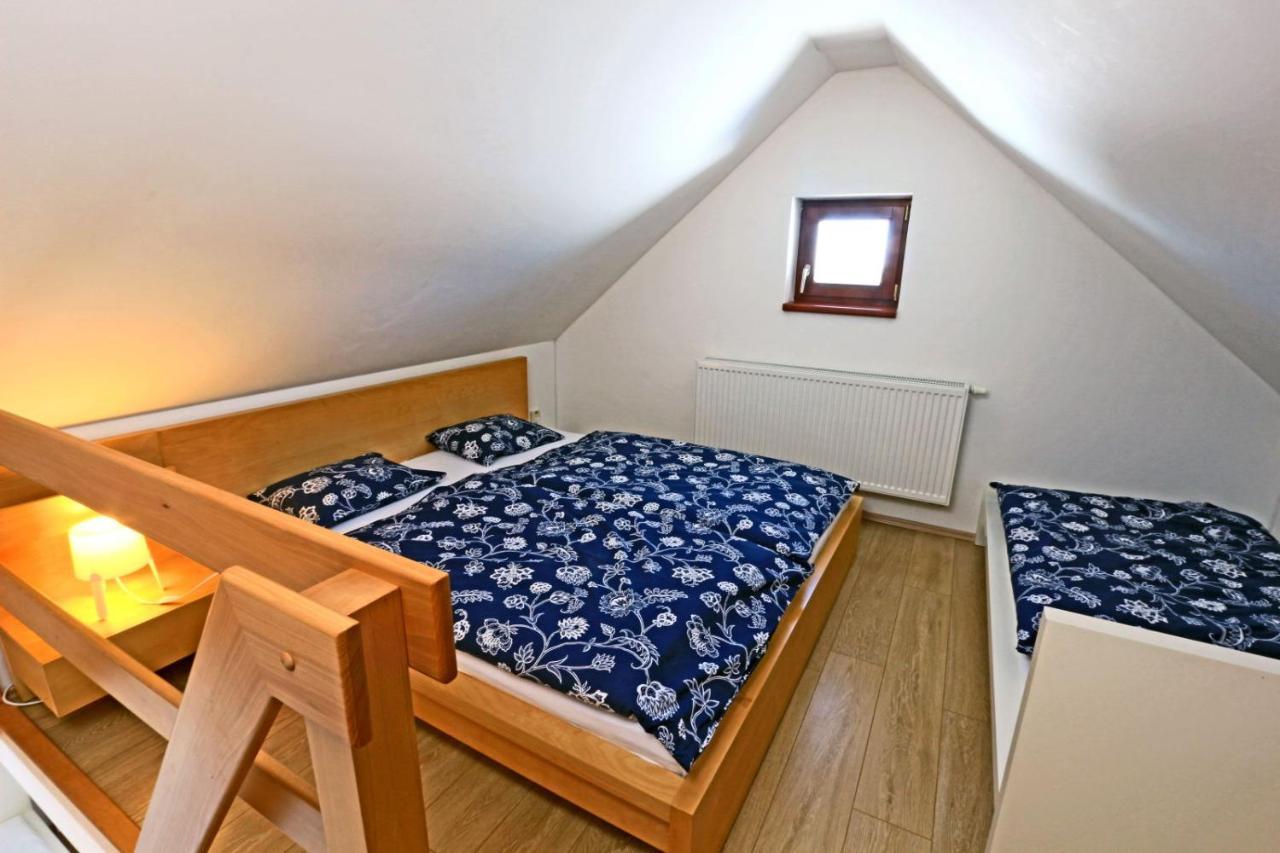Apartmany Fox Bozi Dar Luaran gambar